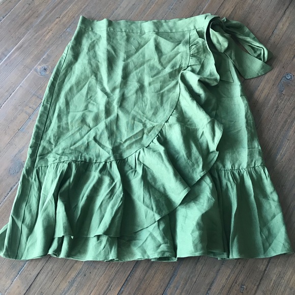 Ann Taylor Factory Dresses & Skirts - Ann Taylor size 12 green ruffle linen skirt
